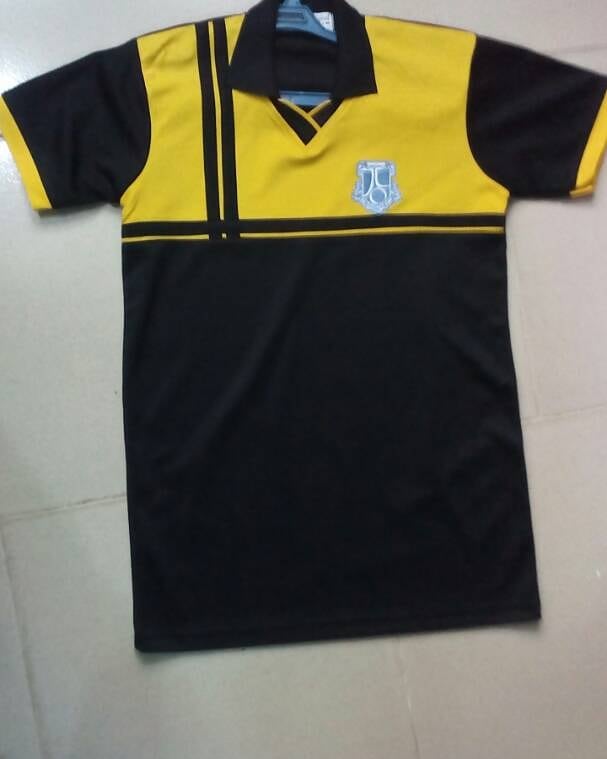 Basic V-Neck T-shirt - Image 2